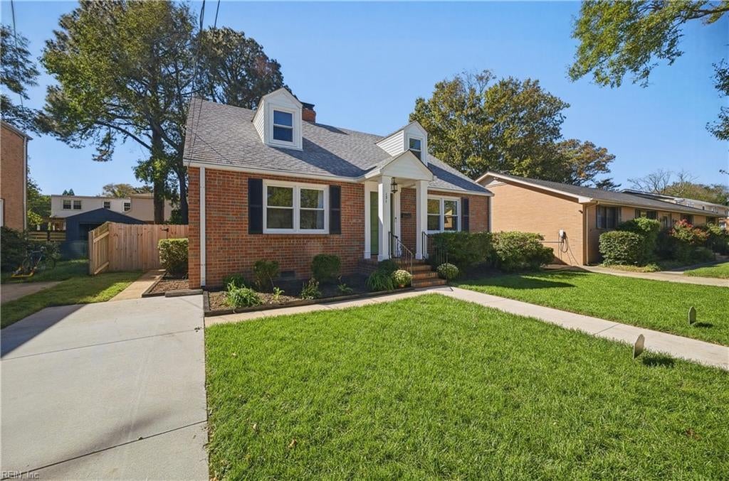 Photo of 131 Dupre Avenue, Norfolk, VA 23503 (MLS # 10658867)