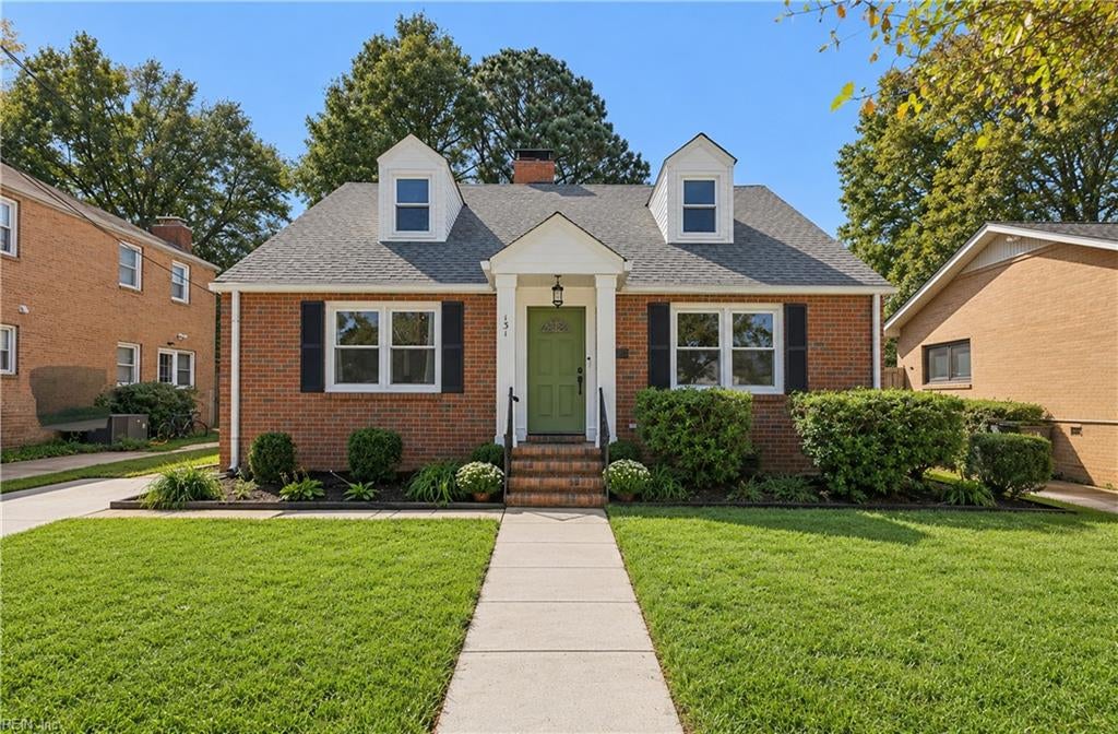 Photo of 131 Dupre Avenue, Norfolk, VA 23503 (MLS # 10658867)