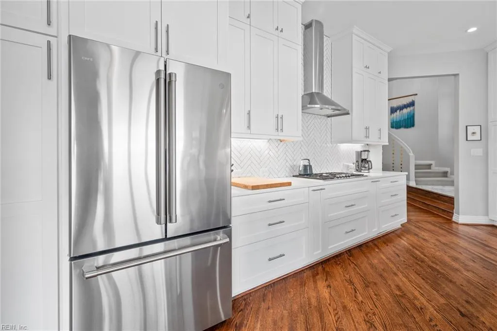 Virginia Beach, Virginia 23452, United States, 4 Bedrooms Bedrooms, ,4 BathroomsBathrooms,Residential,Pending,38181