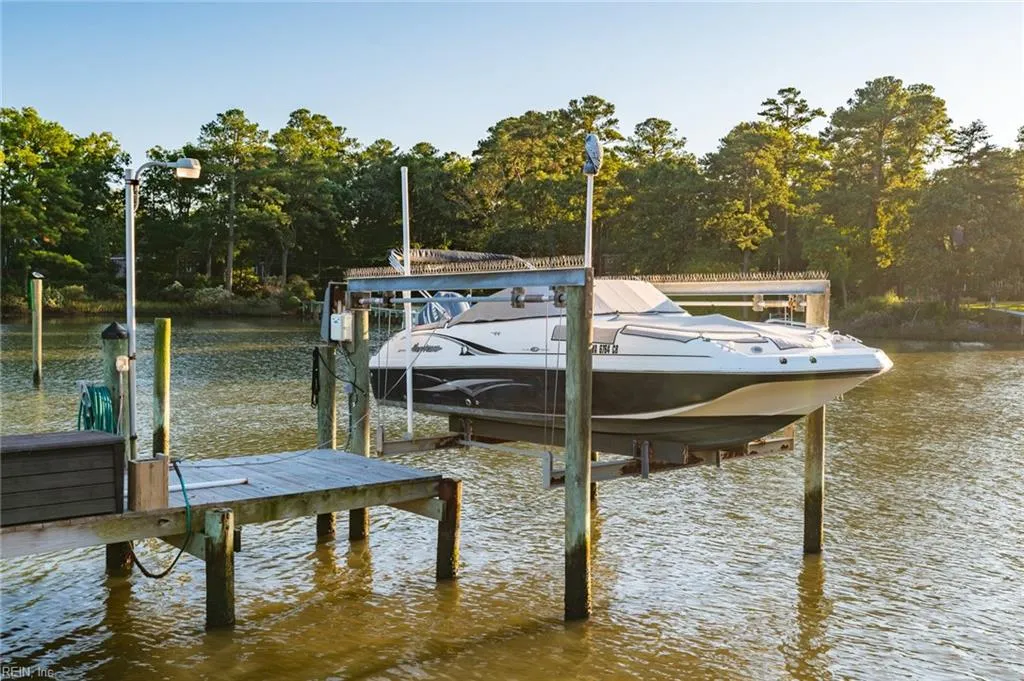 Virginia Beach, Virginia 23452, United States, 4 Bedrooms Bedrooms, ,4 BathroomsBathrooms,Residential,Pending,38181