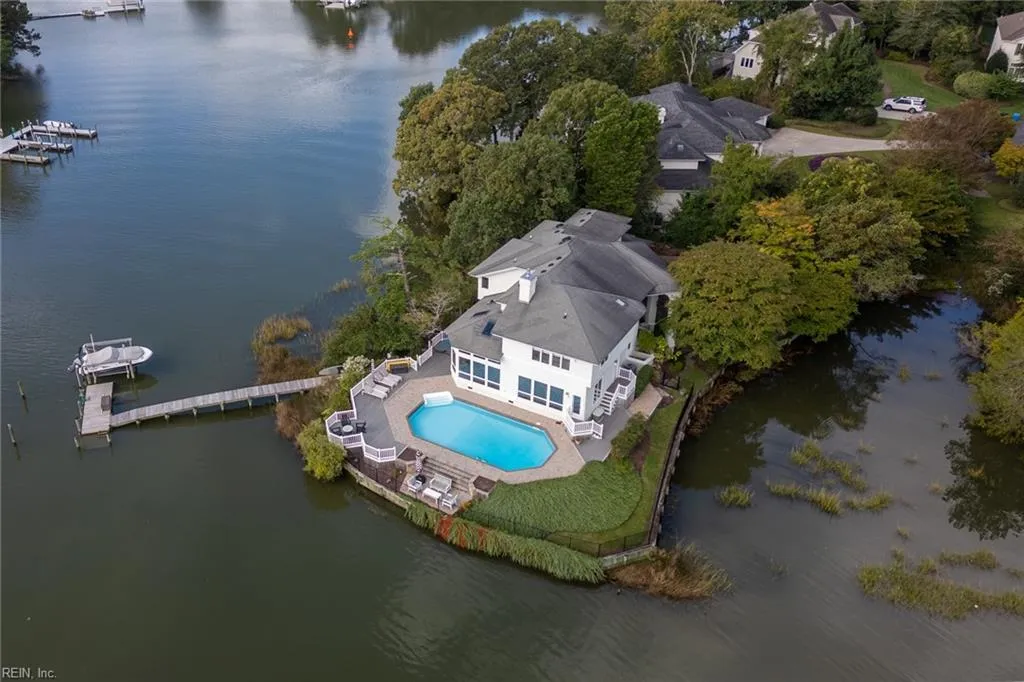 Virginia Beach, Virginia 23452, United States, 4 Bedrooms Bedrooms, ,4 BathroomsBathrooms,Residential,Pending,38181