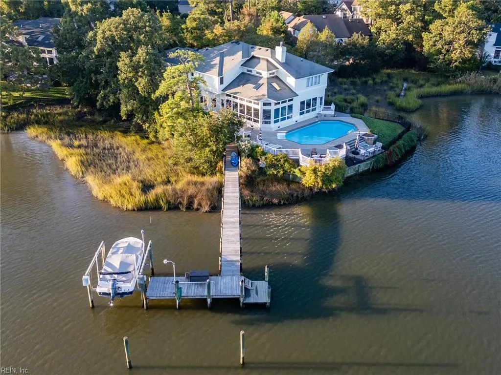 Virginia Beach, Virginia 23452, United States, 4 Bedrooms Bedrooms, ,4 BathroomsBathrooms,Residential,Pending,38181