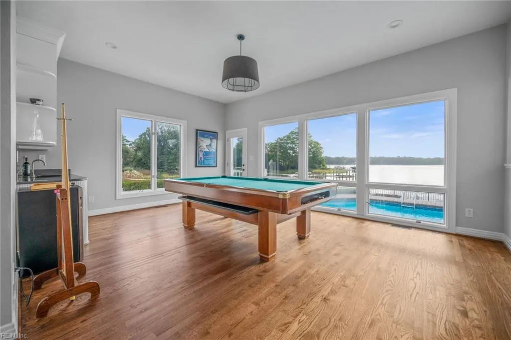 Virginia Beach, Virginia 23452, United States, 4 Bedrooms Bedrooms, ,4 BathroomsBathrooms,Residential,Pending,38181