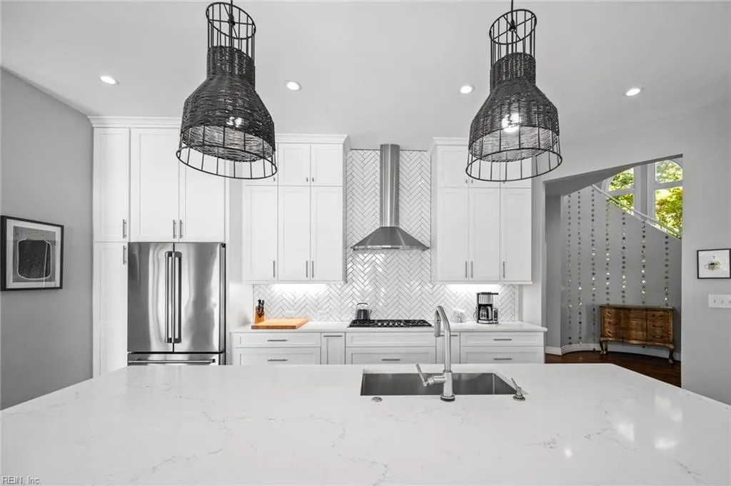 Virginia Beach, Virginia 23452, United States, 4 Bedrooms Bedrooms, ,4 BathroomsBathrooms,Residential,Pending,38181