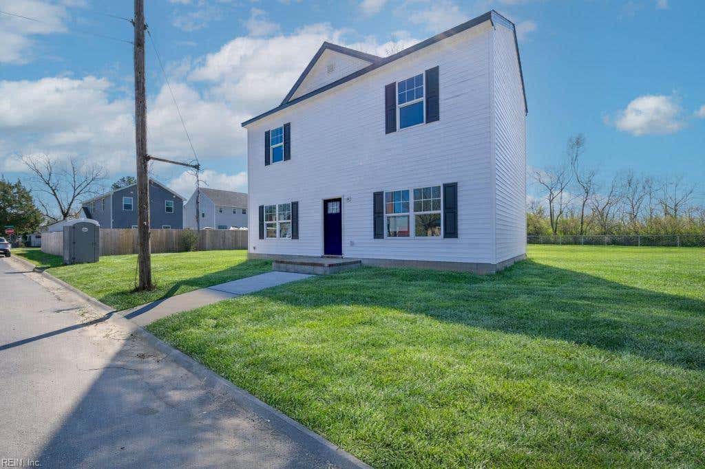 Photo of 416 Railroad Avenue, Suffolk, VA 23434 (MLS # 10650158)
