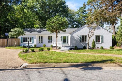 Photo of 18 Hillcrest Drive, Newport News, VA 23606 (MLS # 10605206)