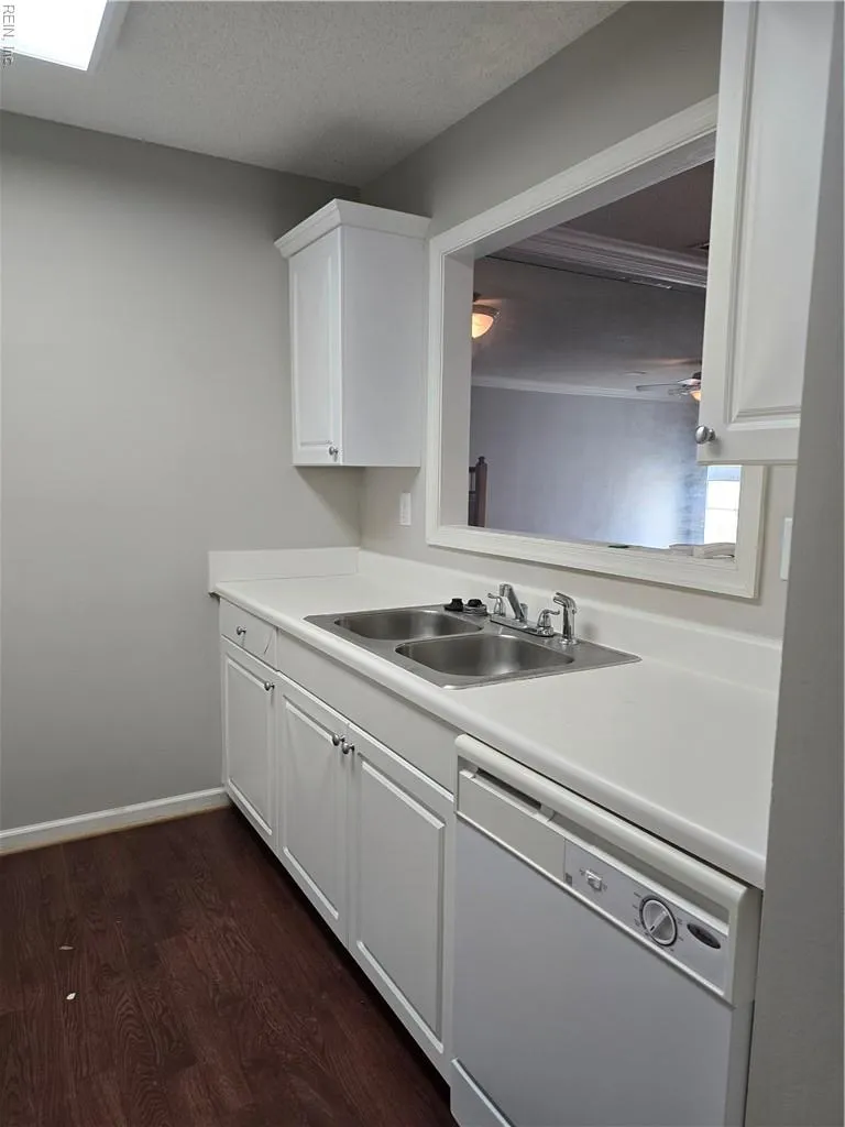 Chesapeake, Virginia 23325, United States, 2 Bedrooms Bedrooms, ,3 BathroomsBathrooms,Residential,Active,223598