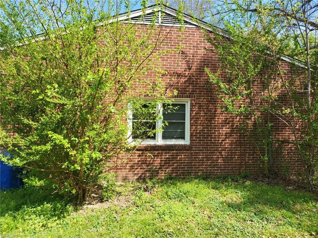 Photo of 23 Colony Road, Newport News, VA 23602 (MLS # 10628259)