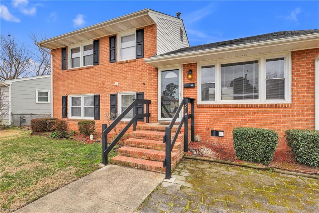 Photo of 819 Headrow Terrace, Hampton, VA 23666 (MLS # 10620846)