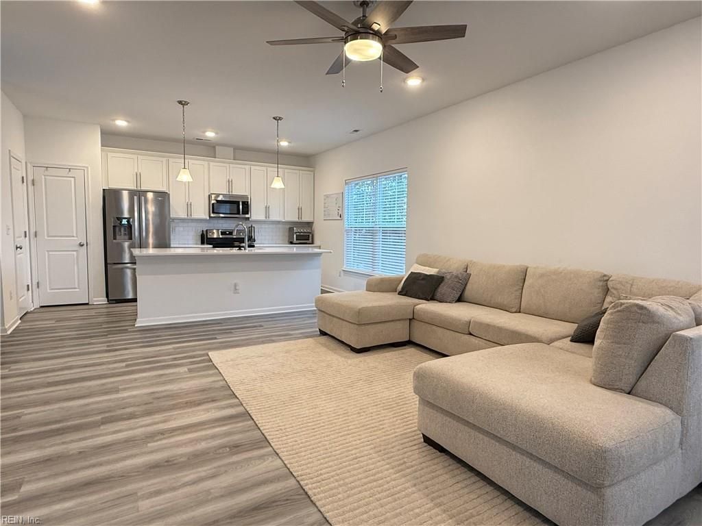 Photo of 121 Topsail Lane, Yorktown, VA 23693 (MLS # 10620718)