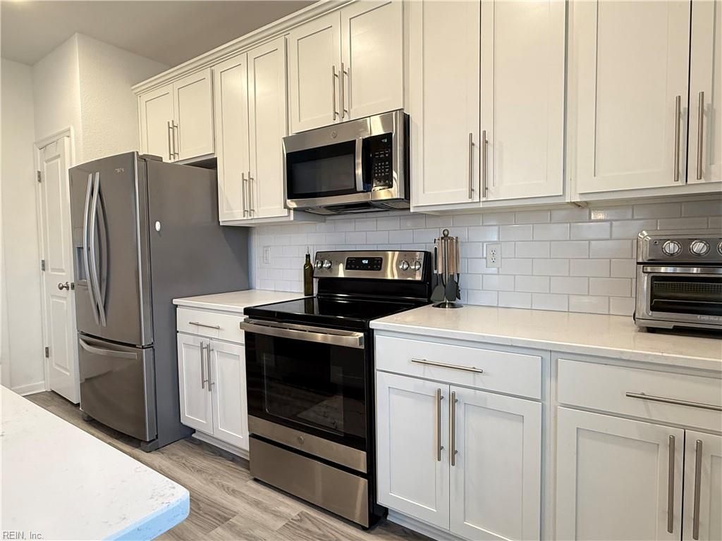 Photo of 121 Topsail Lane, Yorktown, VA 23693 (MLS # 10620718)