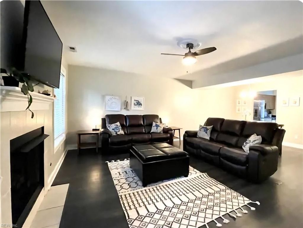 Photo of 337 25th Street, Virginia Beach, VA 23451 (MLS # 10613182)