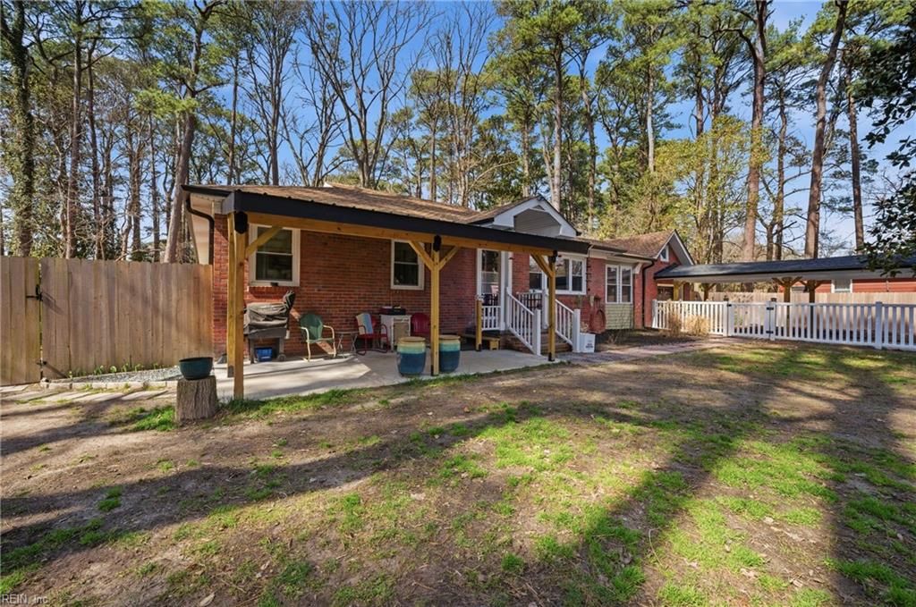 Photo of 824 E Sparrow Road, Virginia Beach, VA 23464 (MLS # 10624698)