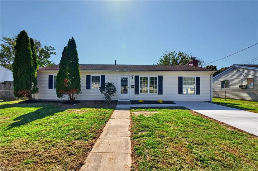1820 Moger Drive, photo 1 of 36