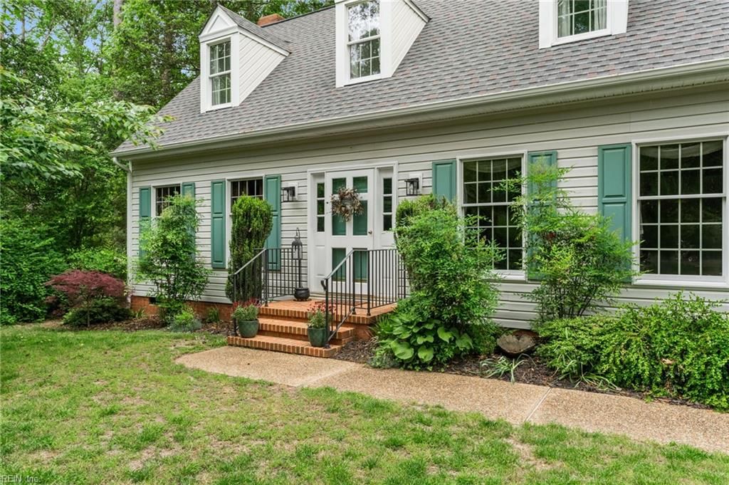 Photo of 6657 Branch Road, Hayes, VA 23072 (MLS # 10634267)