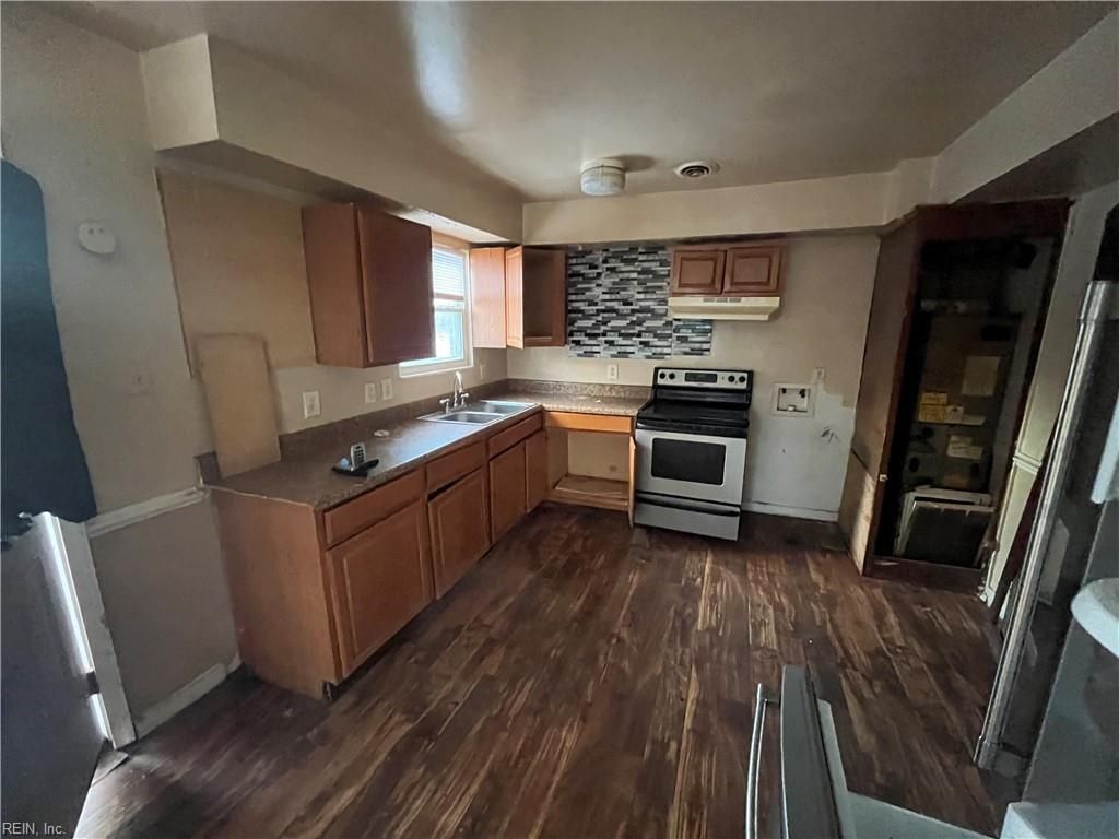 Photo of 3747 S Cape Henry Avenue, Norfolk, VA 23502 (MLS # 10618755)