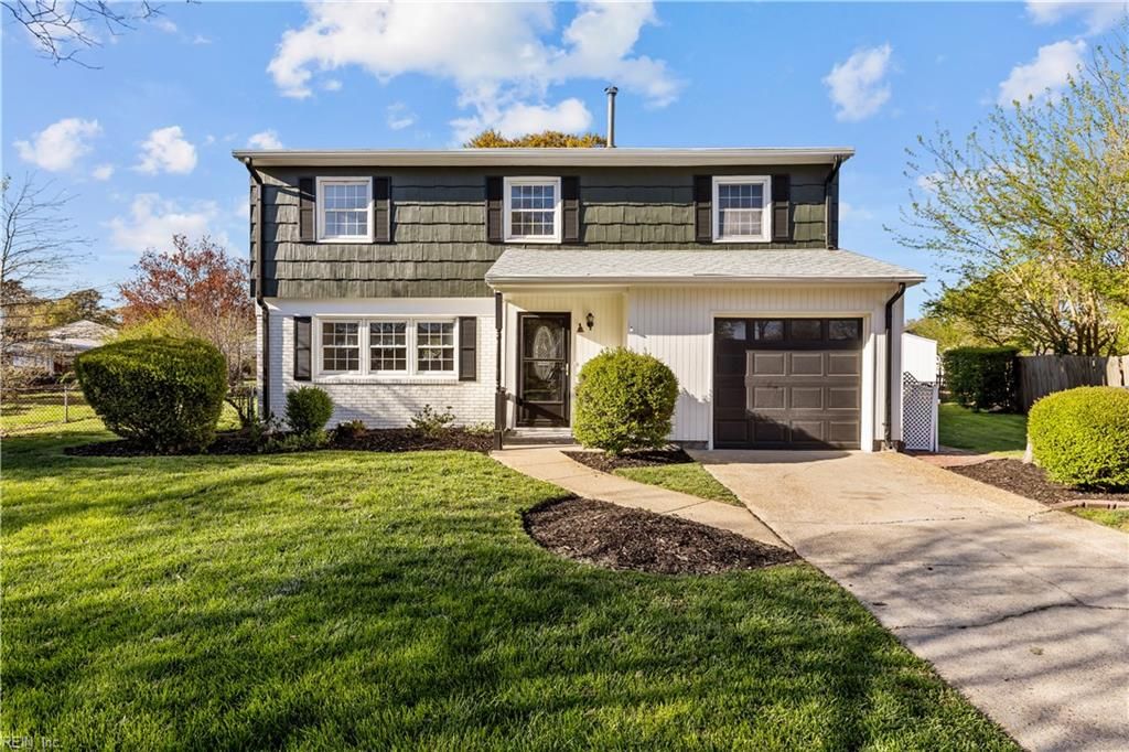 Photo of 804 Stratford Hall Drive, Virginia Beach, VA 23452 (MLS # 10627441)