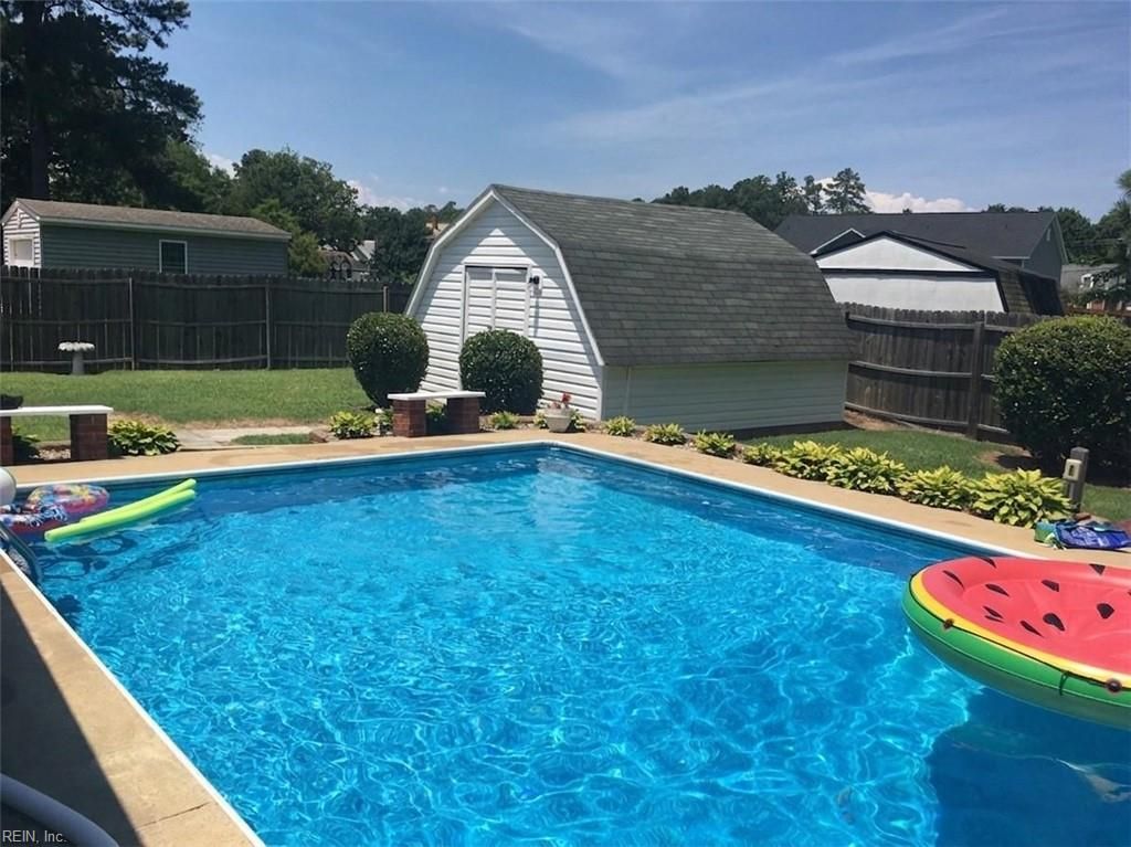 Photo of 18 Magnolia Lane, Poquoson, VA 23662 (MLS # 10627808)