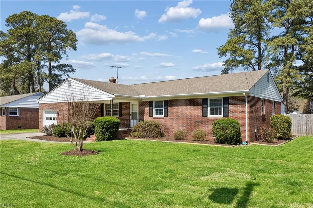 Photo of 18 Magnolia Lane, Poquoson, VA 23662 (MLS # 10627808)