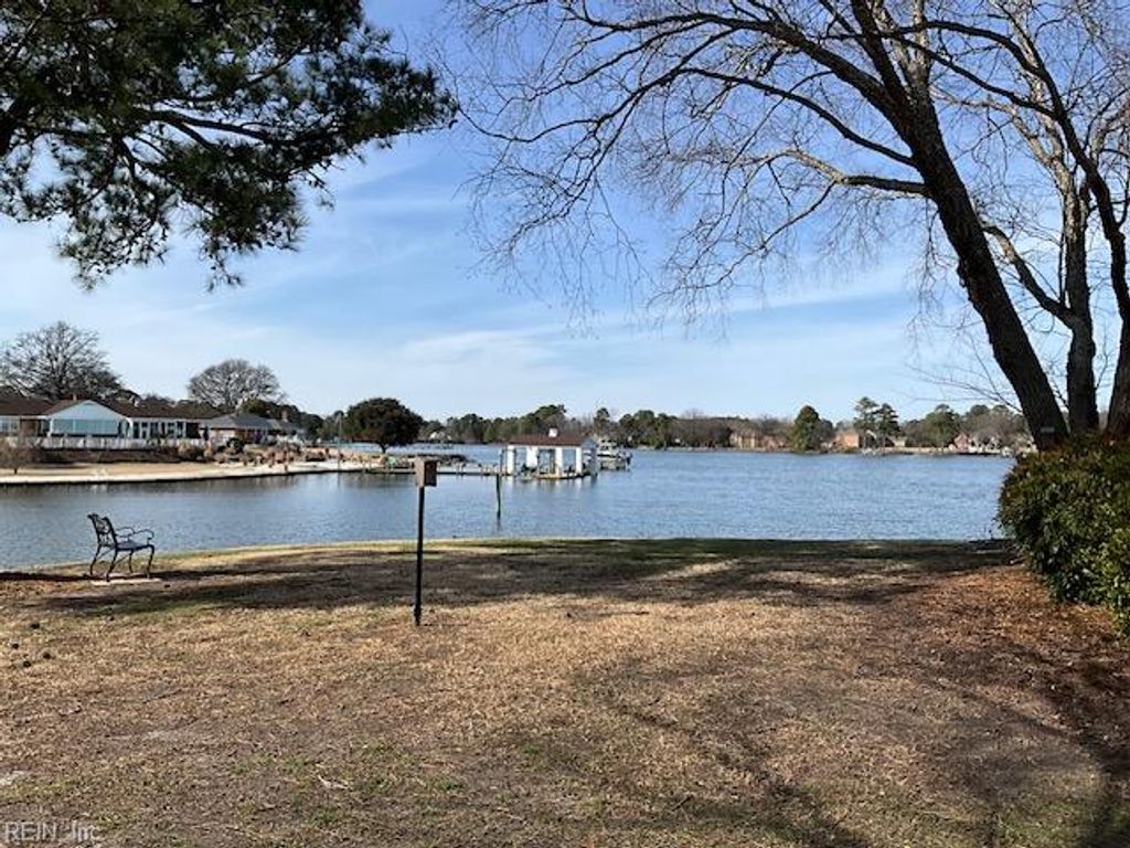 Photo of 4223 Hatton Point Lane #27, Portsmouth, VA 23703 (MLS # 10621404)