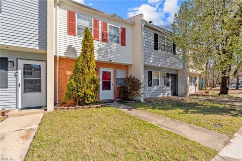 Photo of 11 Betty Lee Place, Newport News, VA 23602 (MLS # 10634908)