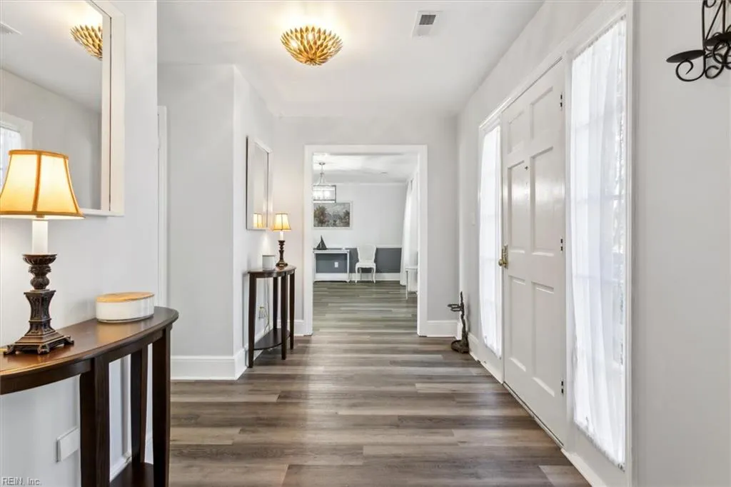 Poquoson, Virginia 23662, United States, 5 Bedrooms Bedrooms, ,3 BathroomsBathrooms,Residential,Active,94119