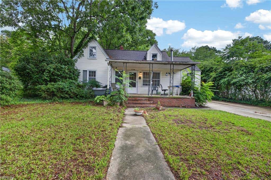 Photo of 3748 Robin Hood Road, Norfolk, VA 23513 (MLS # 10641464)