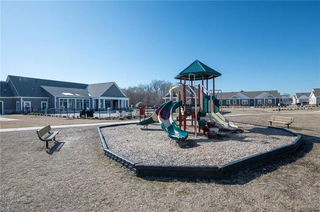 Suffolk, Virginia 23435, United States, 4 Bedrooms Bedrooms, ,4 BathroomsBathrooms,Residential,Pending,2502