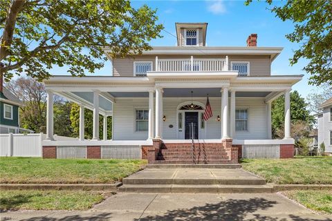 Photo of 317 55th Street, Newport News, VA 23607 (MLS # 10629184)