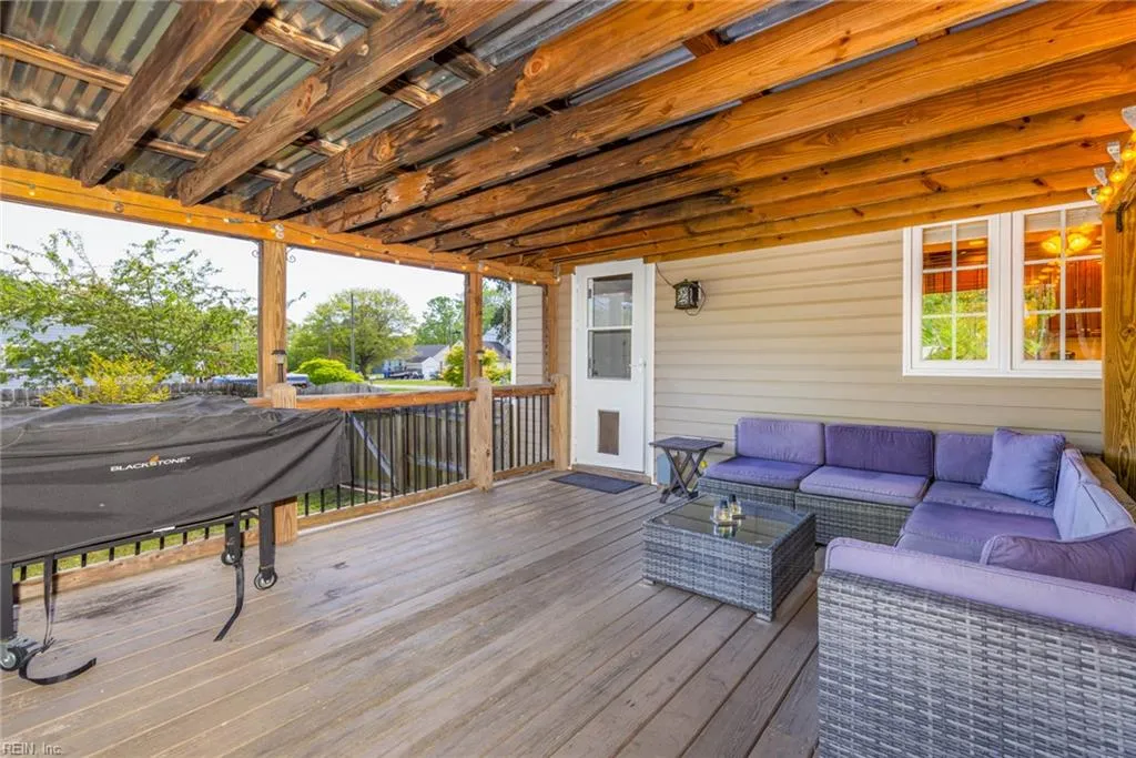 Chesapeake, Virginia 23320, United States, 3 Bedrooms Bedrooms, ,2 BathroomsBathrooms,Residential,Pending,111190