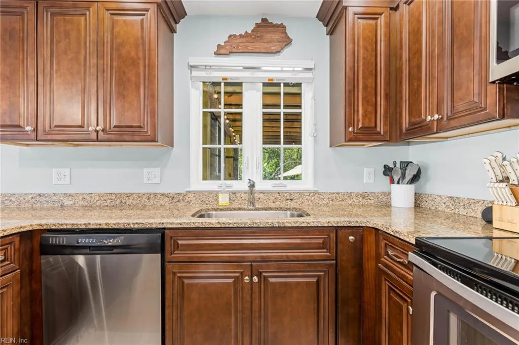 Chesapeake, Virginia 23320, United States, 3 Bedrooms Bedrooms, ,2 BathroomsBathrooms,Residential,Pending,111190