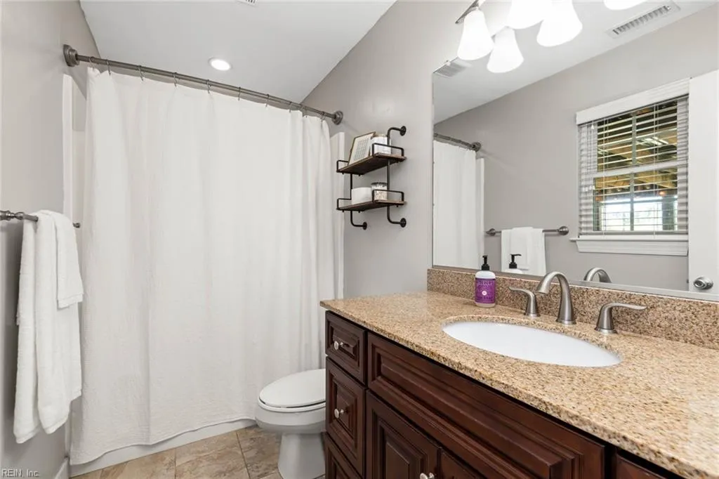 Chesapeake, Virginia 23320, United States, 3 Bedrooms Bedrooms, ,2 BathroomsBathrooms,Residential,Pending,111190