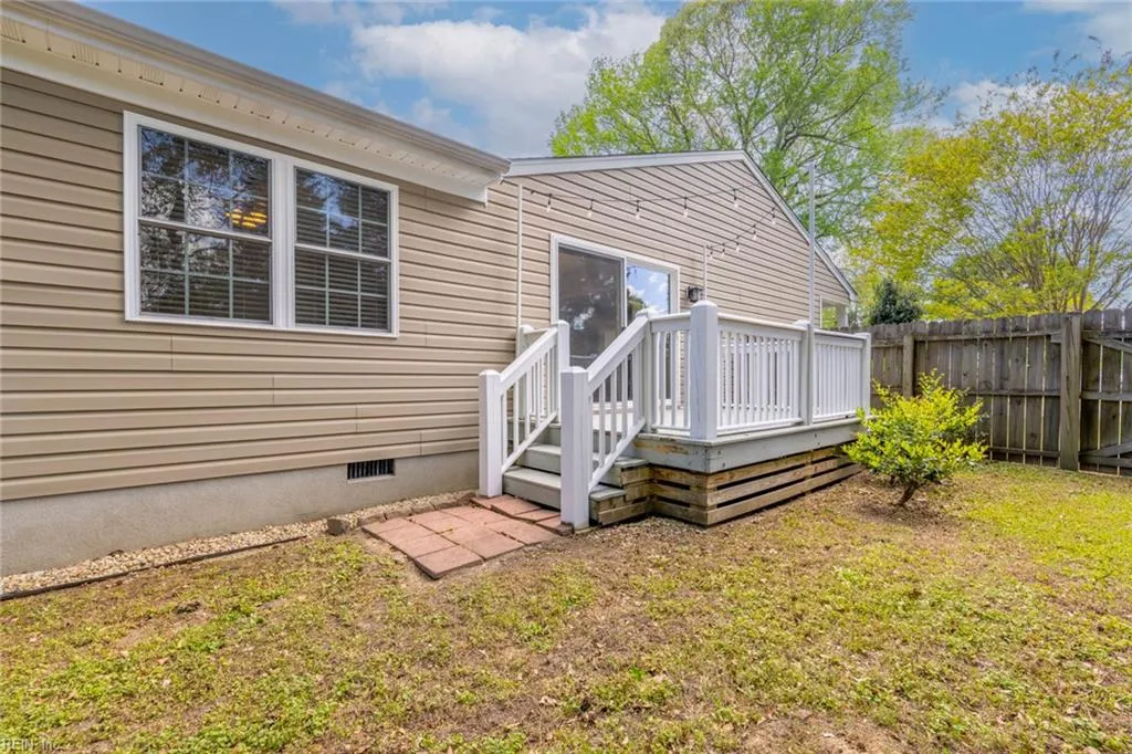 Chesapeake, Virginia 23320, United States, 3 Bedrooms Bedrooms, ,2 BathroomsBathrooms,Residential,Pending,111190