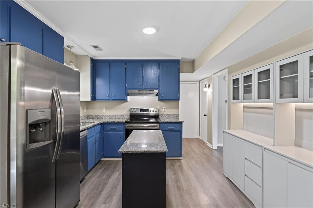 Photo of 945 Red Oak Circle, Newport News, VA 23608 (MLS # 10644686)