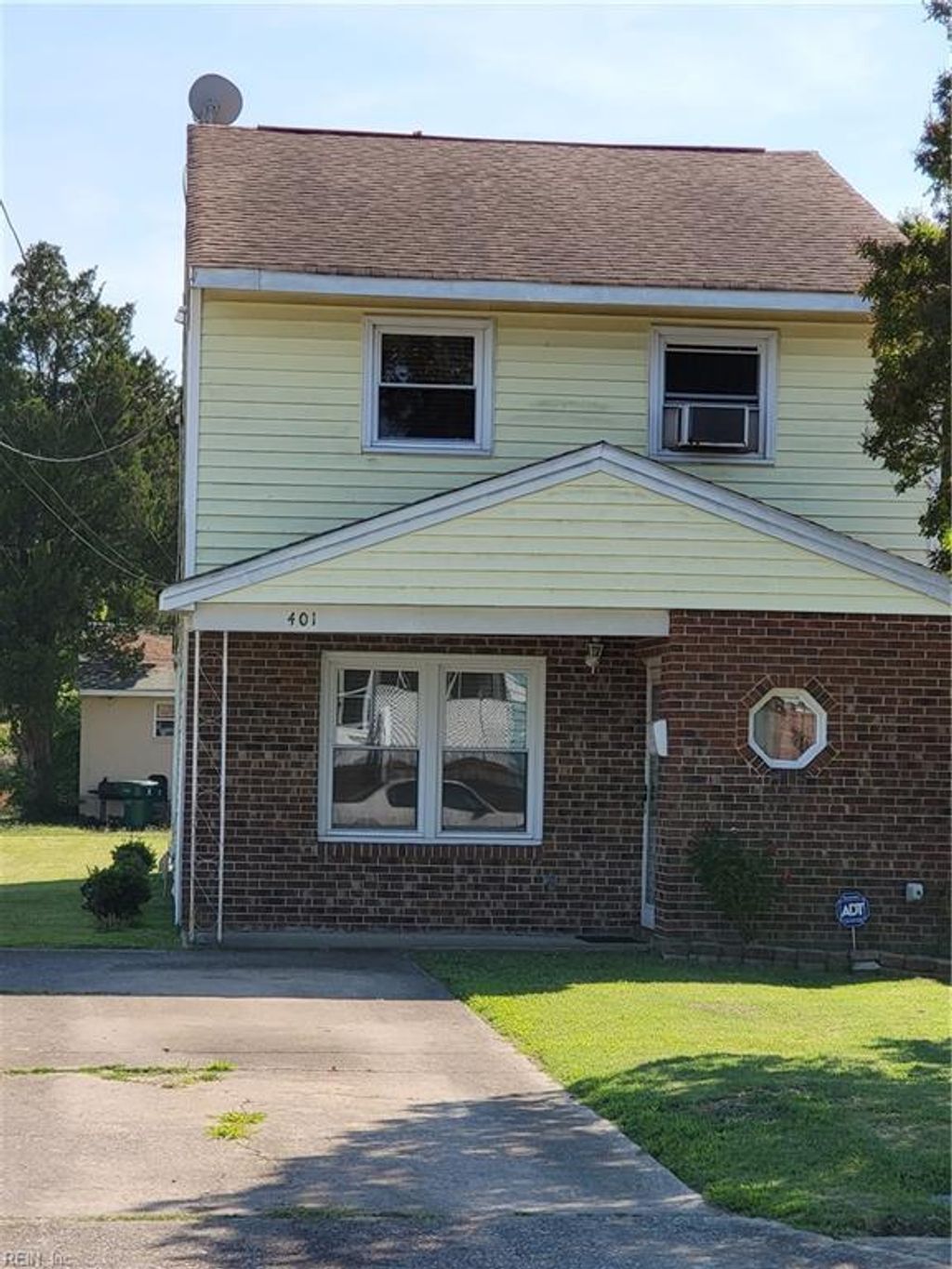 Photo of 401 Maple Avenue, Newport News, VA 23607 (MLS # 10610588)