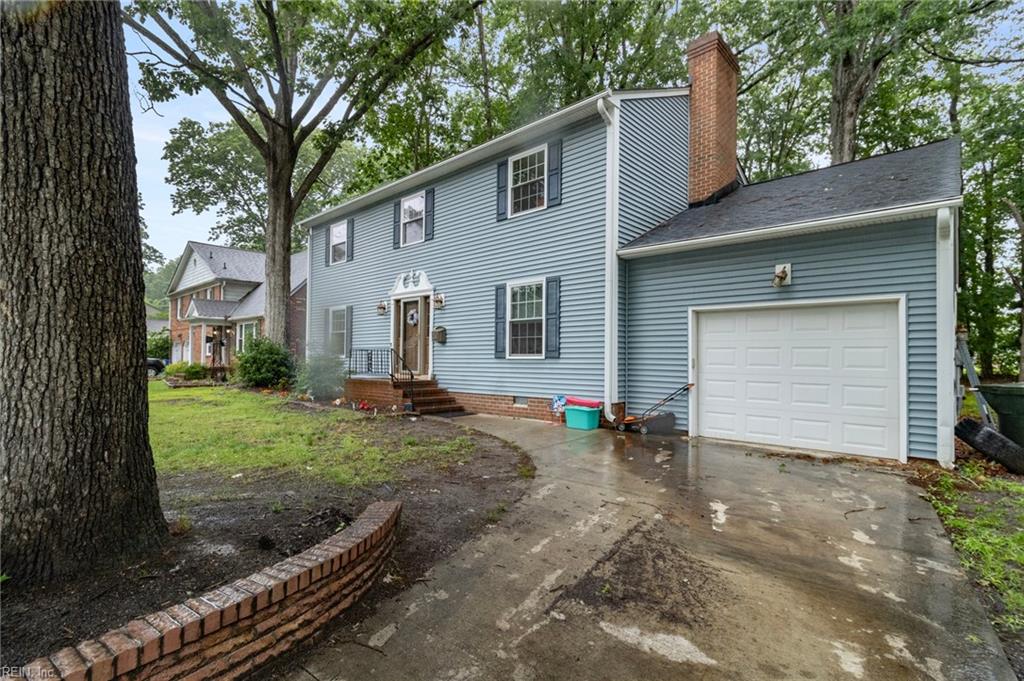 744 Village Green PW