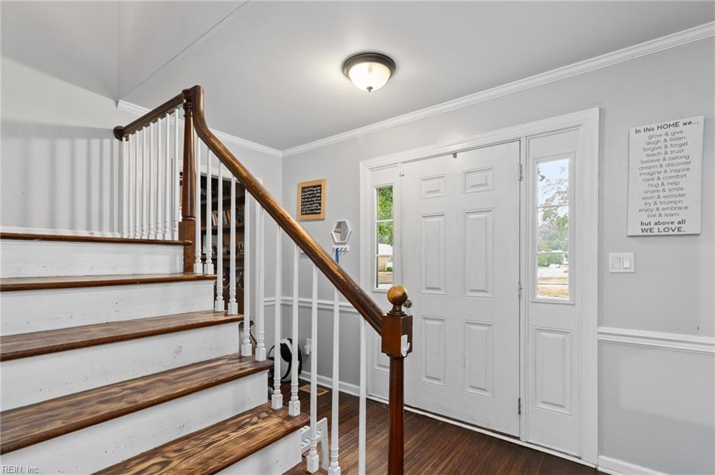 744 Village Green PW