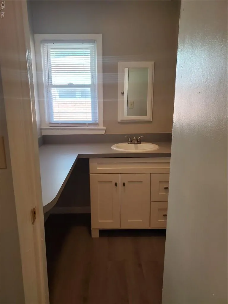 Norfolk, Virginia 23504, United States, 3 Bedrooms Bedrooms, ,2 BathroomsBathrooms,Residential,Active,119691