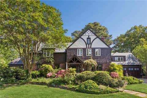 Photo of 510 Oak Grove Road, Norfolk, VA 23505 (MLS # 10630189)