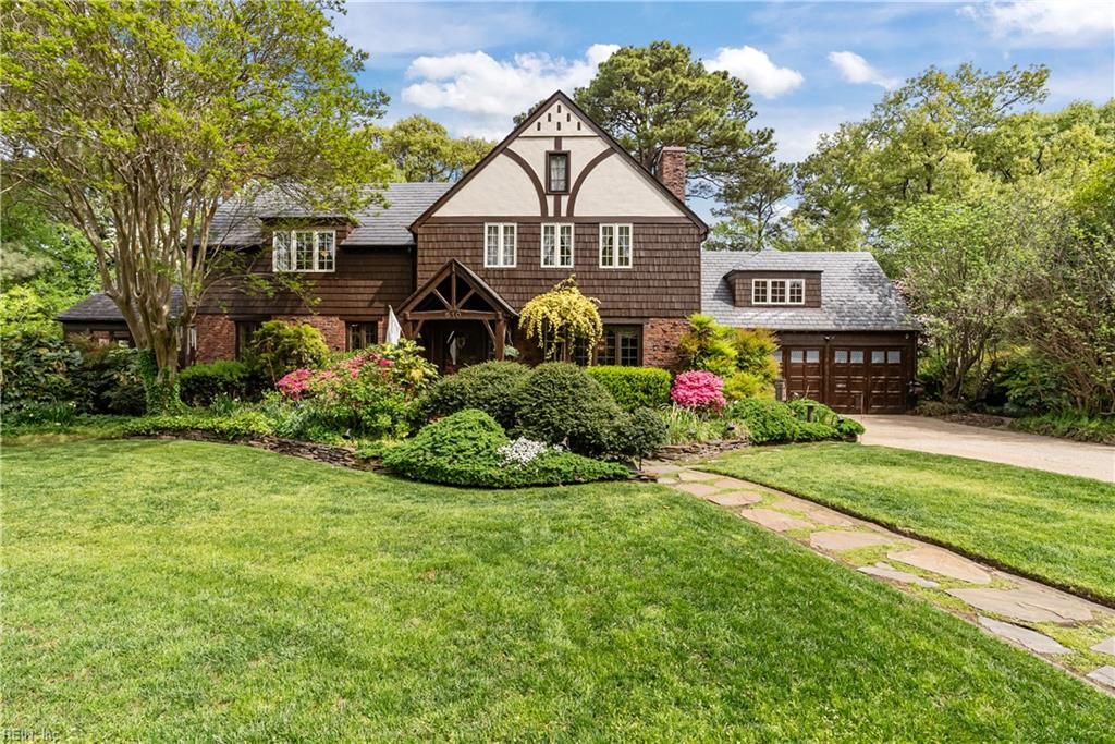 Photo of 510 Oak Grove Road, Norfolk, VA 23505 (MLS # 10630189)