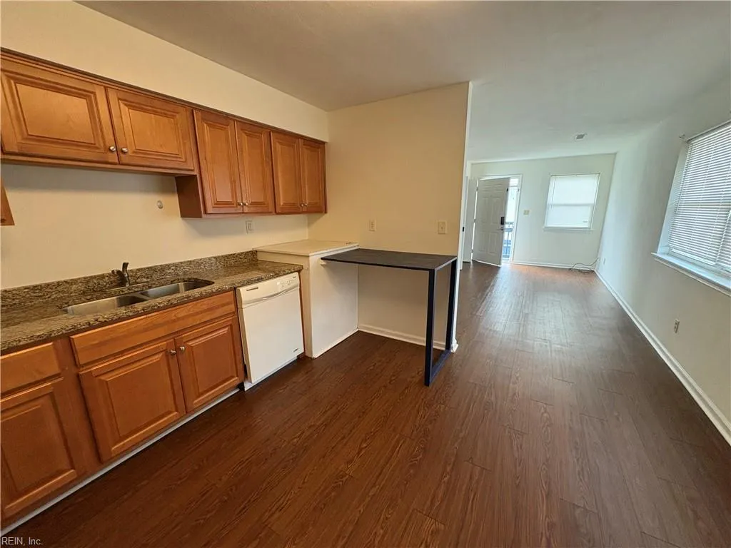 Norfolk, Virginia 23508, United States, 2 Bedrooms Bedrooms, ,1 BathroomBathrooms,Residential,Active,205218