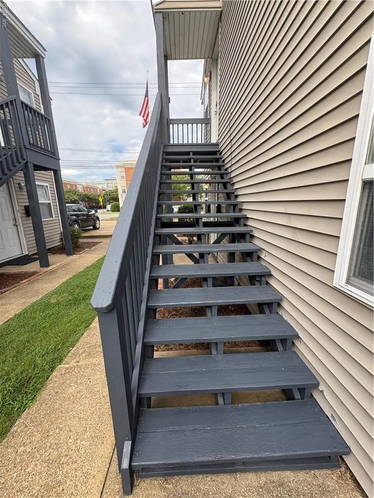 Norfolk, Virginia 23508, United States, 2 Bedrooms Bedrooms, ,1 BathroomBathrooms,Residential,Active,205218