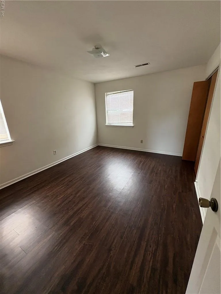 Norfolk, Virginia 23508, United States, 2 Bedrooms Bedrooms, ,1 BathroomBathrooms,Residential,Active,205218