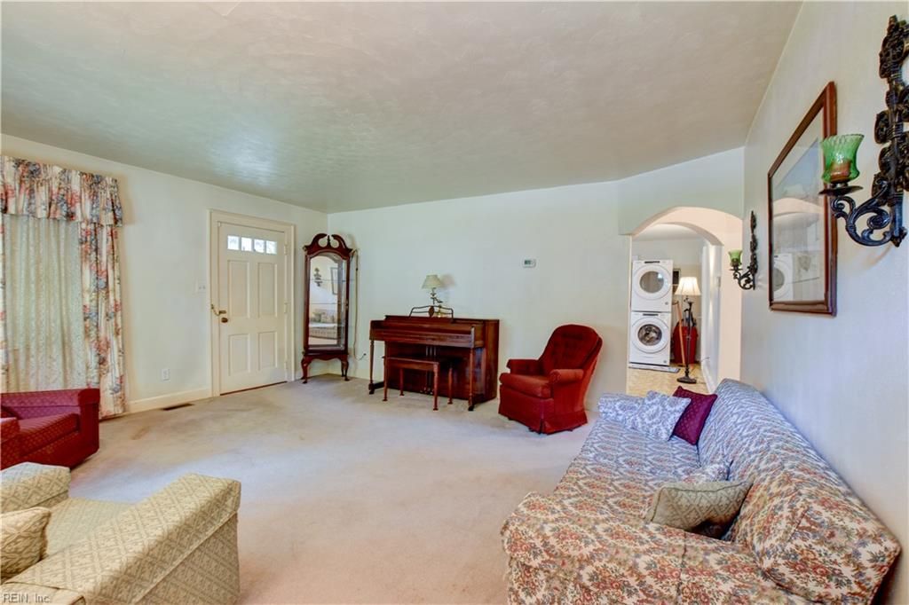 Photo of 3904 Wyatt Drive, Portsmouth, VA 23703 (MLS # 10629090)