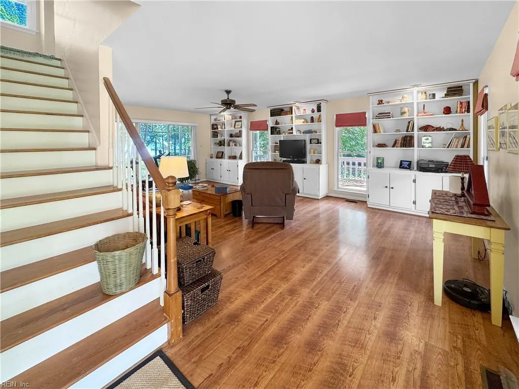 Port Haywood, Virginia 23138, United States, 3 Bedrooms Bedrooms, ,3 BathroomsBathrooms,Residential,Active,136379