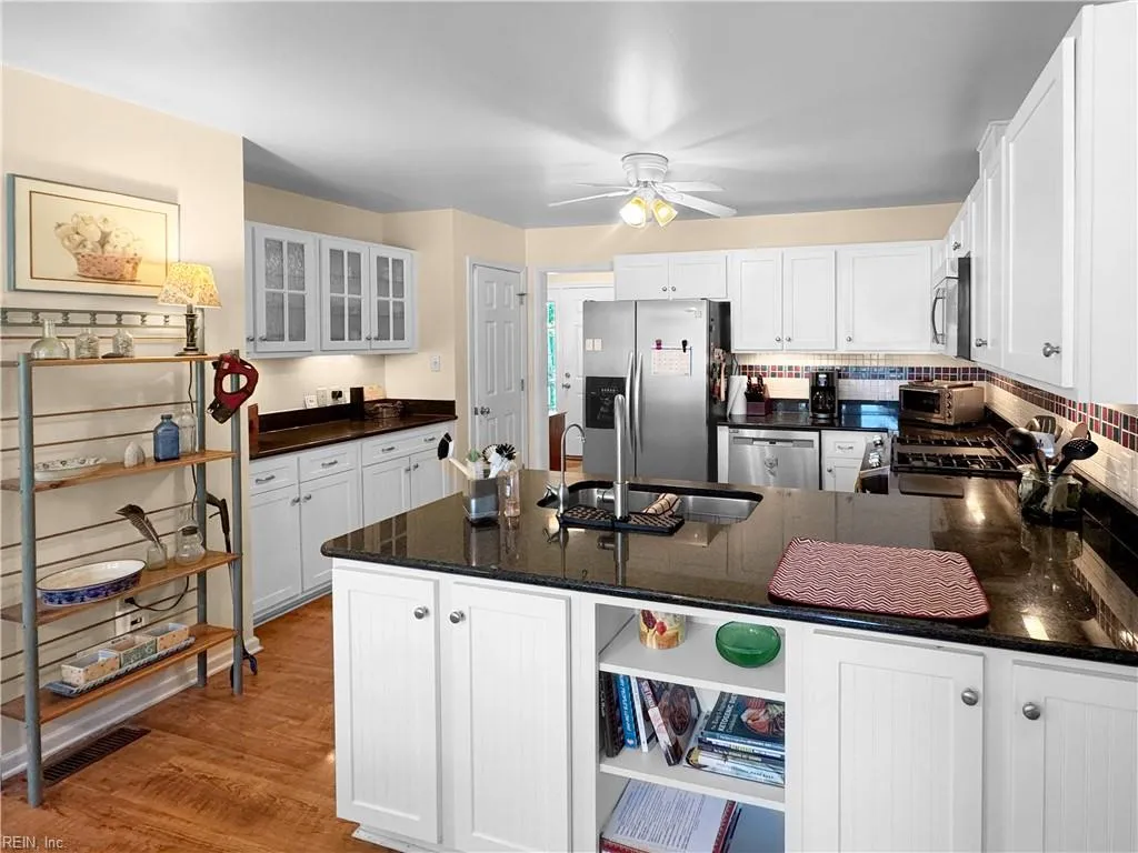 Port Haywood, Virginia 23138, United States, 3 Bedrooms Bedrooms, ,3 BathroomsBathrooms,Residential,Active,136379