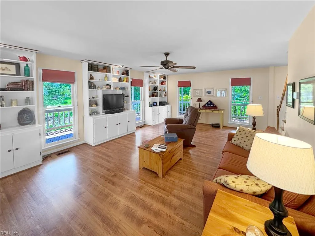 Port Haywood, Virginia 23138, United States, 3 Bedrooms Bedrooms, ,3 BathroomsBathrooms,Residential,Active,136379