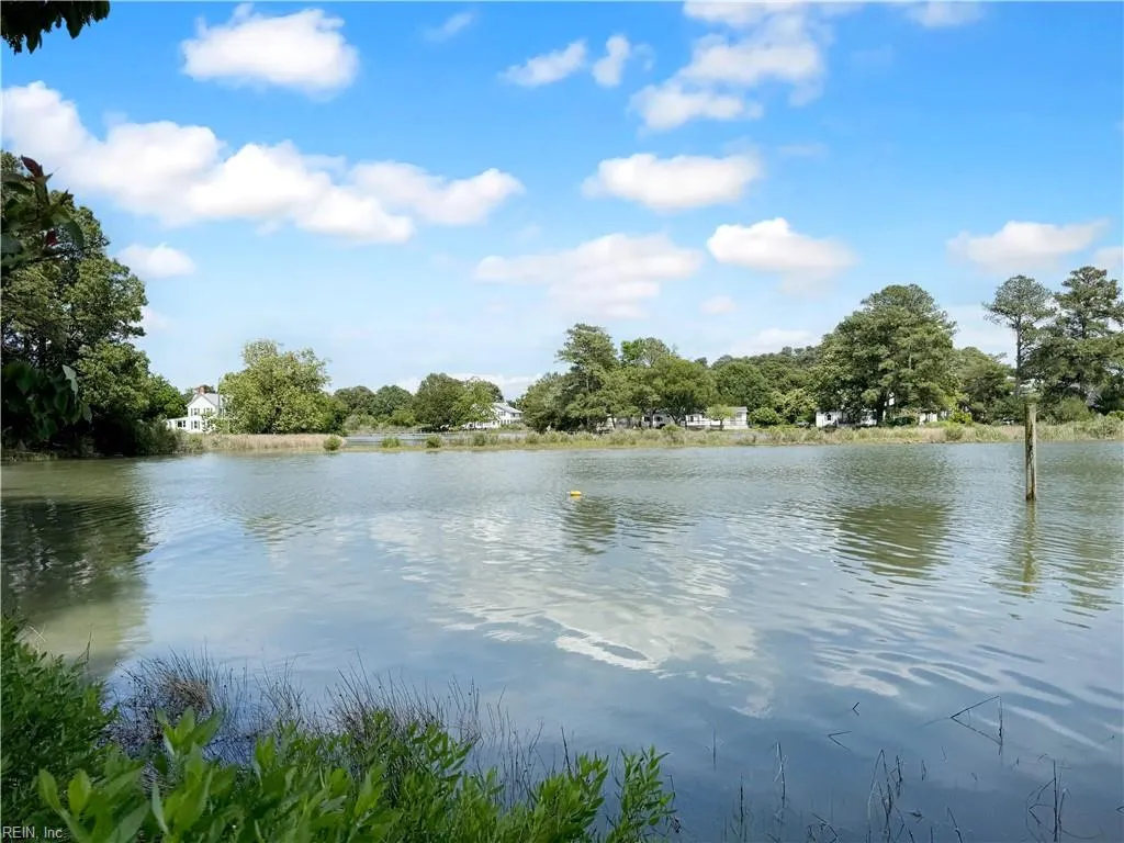 Port Haywood, Virginia 23138, United States, 3 Bedrooms Bedrooms, ,3 BathroomsBathrooms,Residential,Active,136379