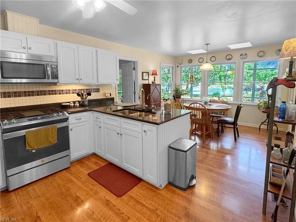 Port Haywood, Virginia 23138, United States, 3 Bedrooms Bedrooms, ,3 BathroomsBathrooms,Residential,Active,136379