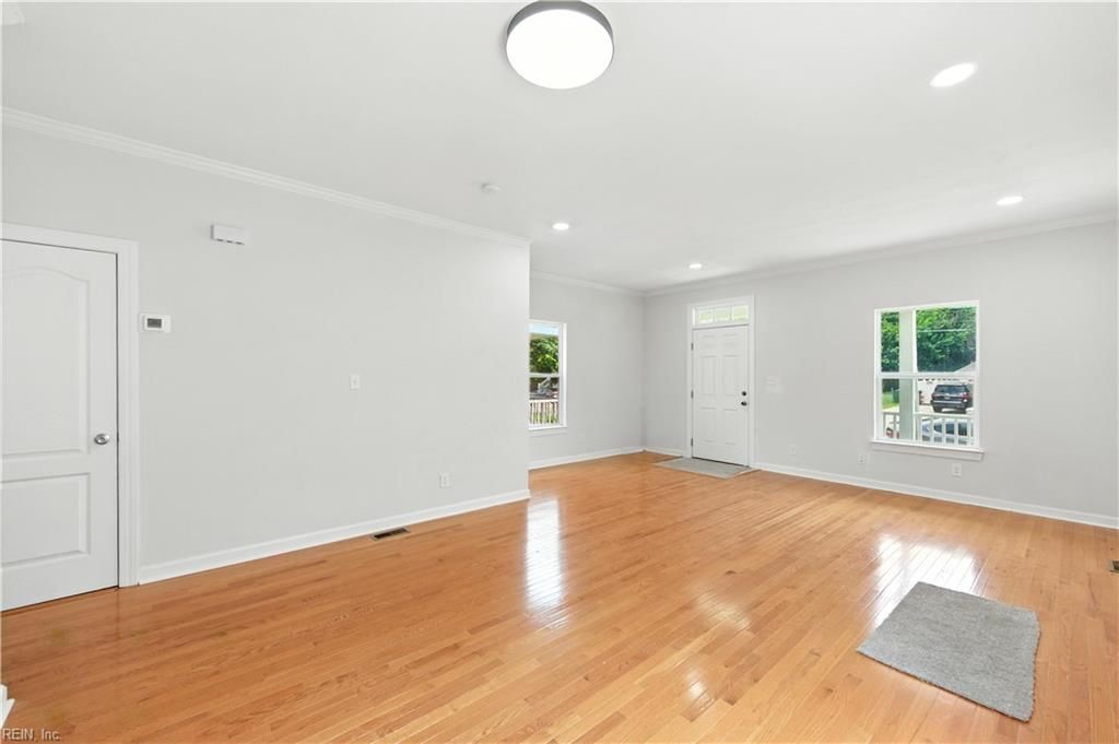 Photo of 312 W 35th Street, Norfolk, VA 23508 (MLS # 10606734)